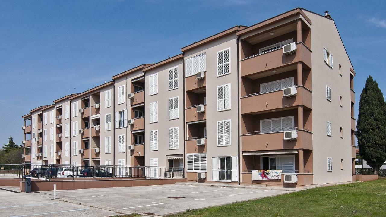 Pr Apartment Fažana Kültér fotó